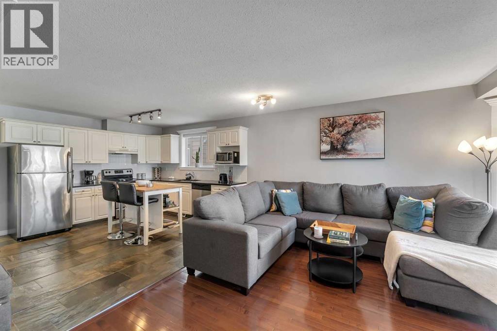 Single Family House for Sale in    Avenue NE Tuxedo Park Calgary 