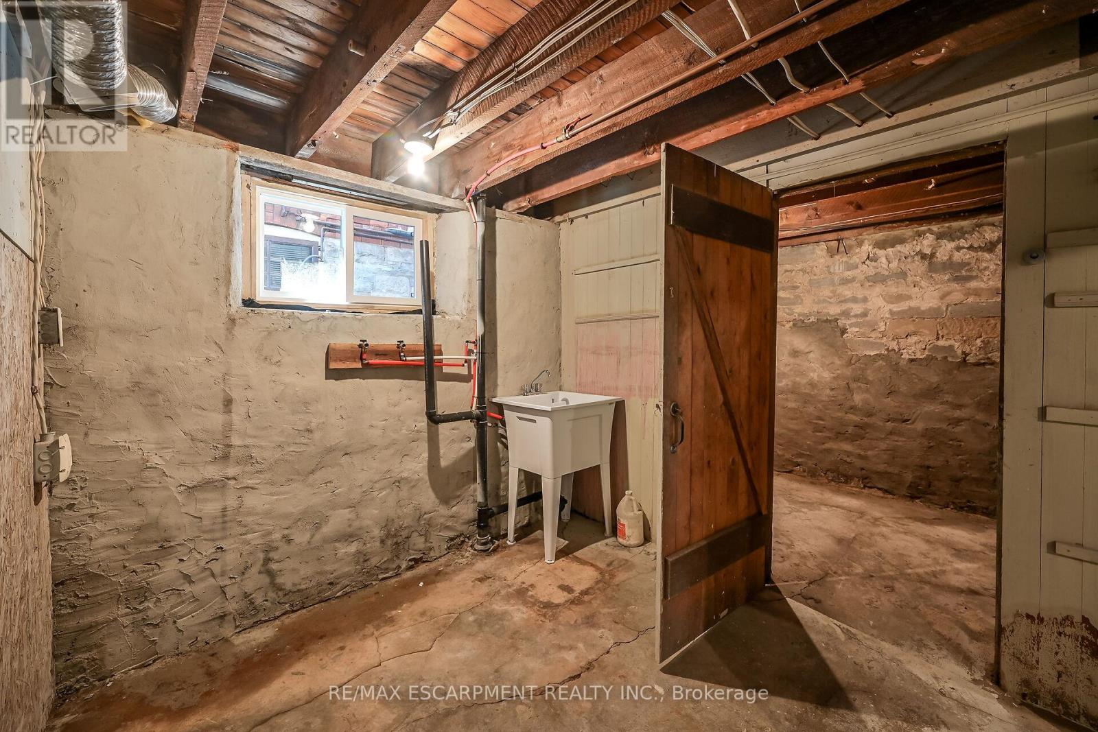 172 SHERMAN AVENUE S - 36