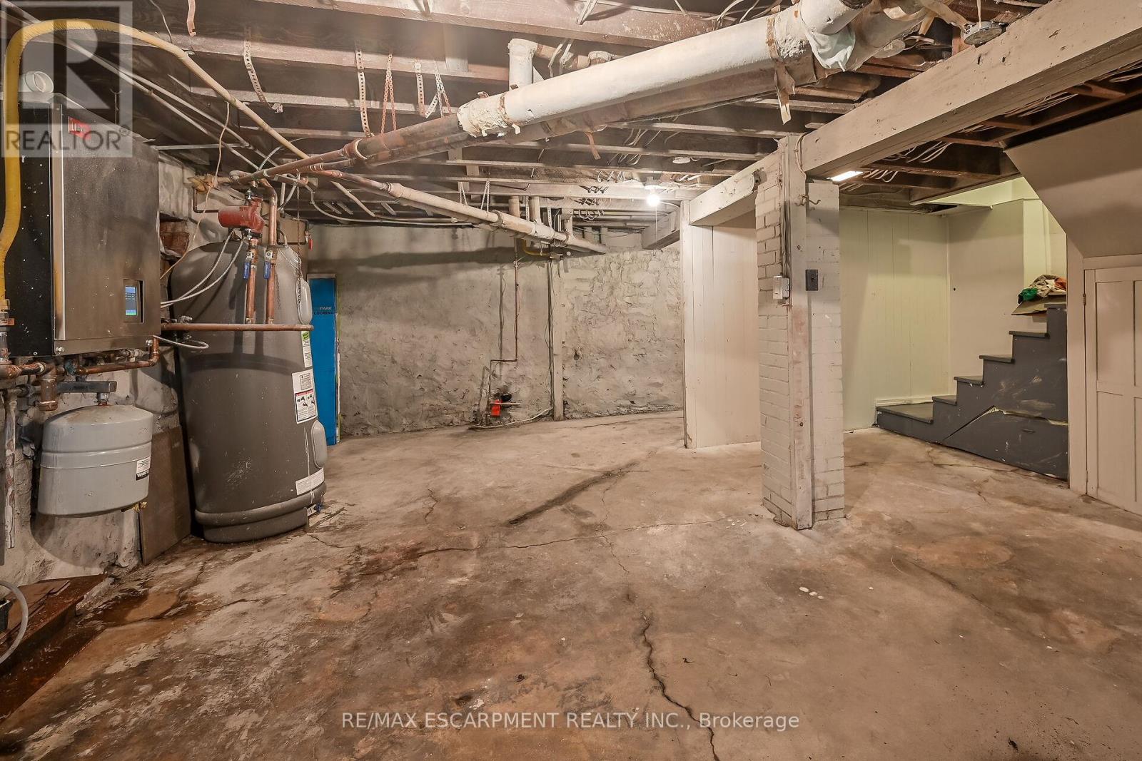 172 SHERMAN AVENUE S - 37