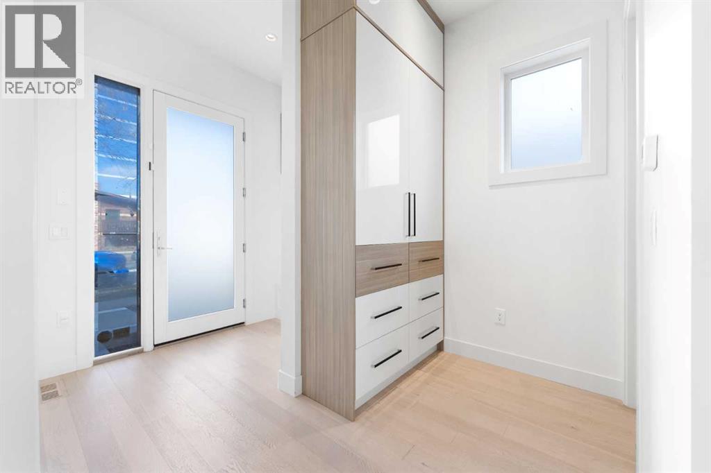 Single Family House for Sale in   Avenue NE Crescent Heights Calgary 