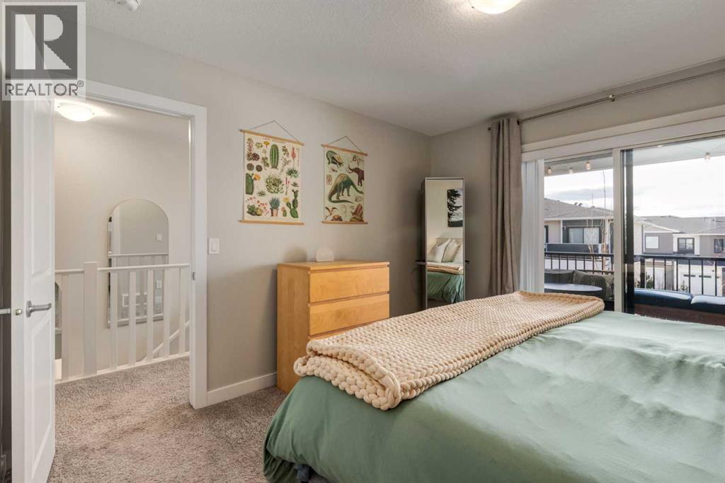 Single Family House for Sale in  Crestbrook Common SW Crestmont Calgary 