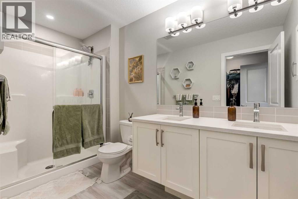 Single Family House for Sale in  Crestbrook Common SW Crestmont Calgary 