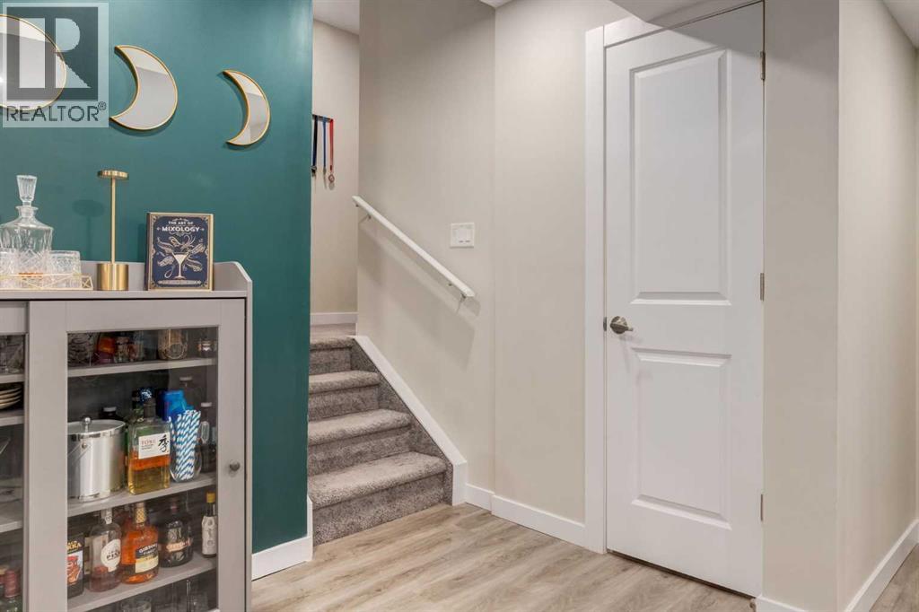 Single Family House for Sale in  Crestbrook Common SW Crestmont Calgary 