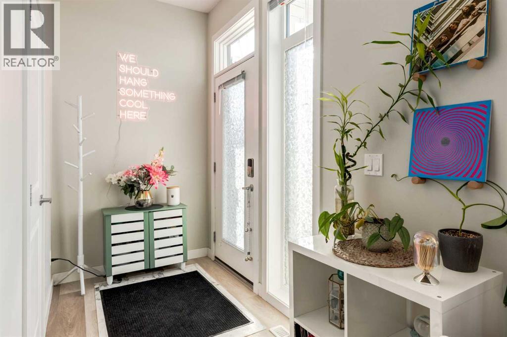 Single Family House for Sale in  Crestbrook Common SW Crestmont Calgary 