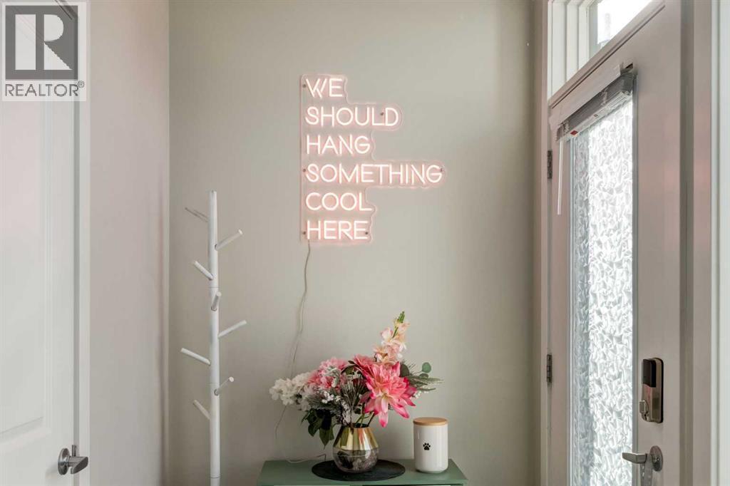 Single Family House for Sale in  Crestbrook Common SW Crestmont Calgary 