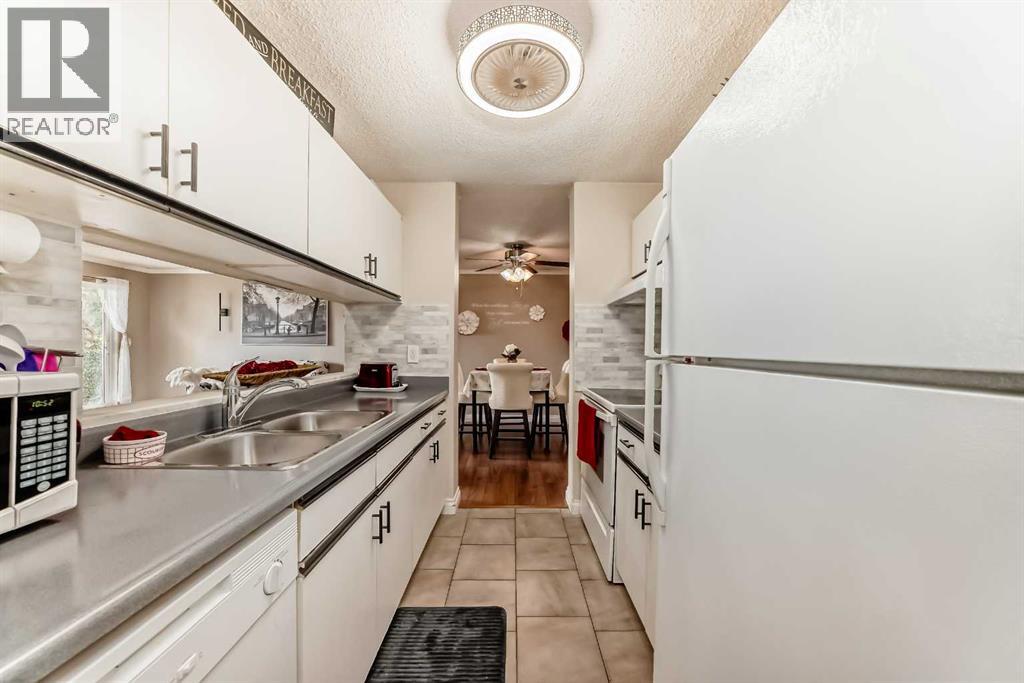 Single Family House for Sale in   Dover Point SE Dover Calgary 