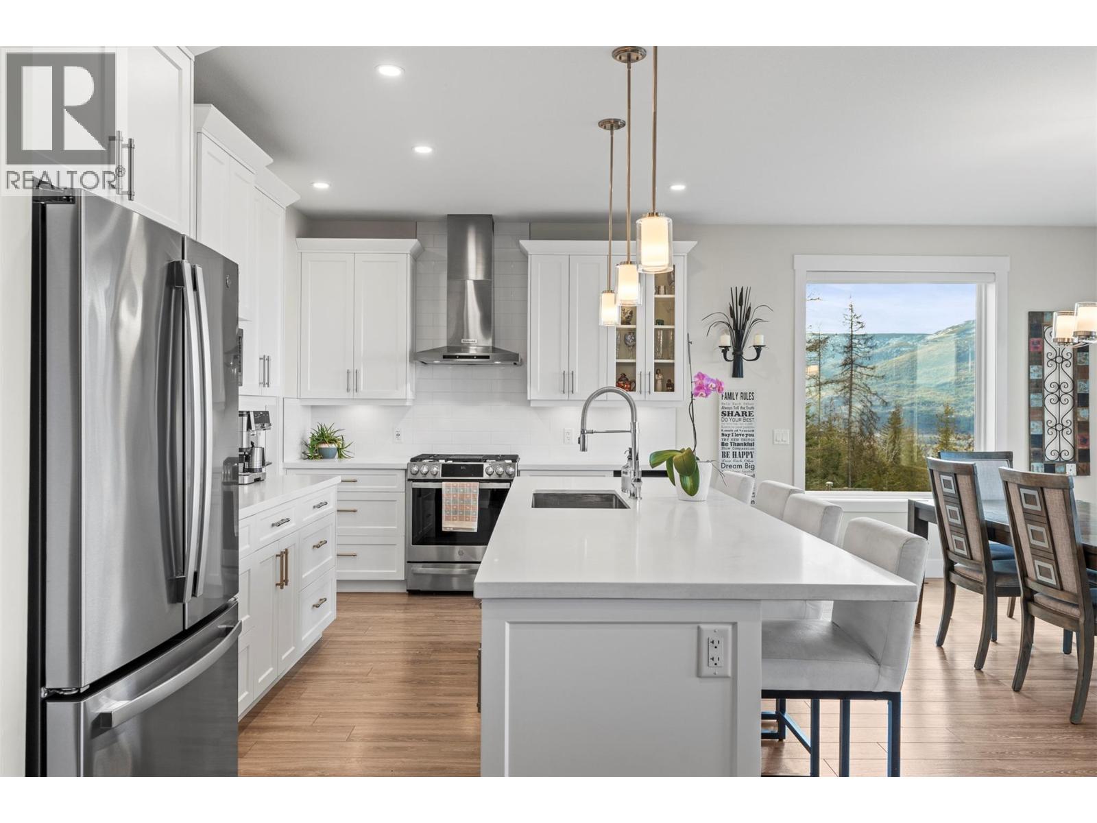 1021 17 AVENUE SE - 9