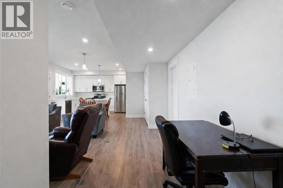 1021 17 AVENUE SE - 54