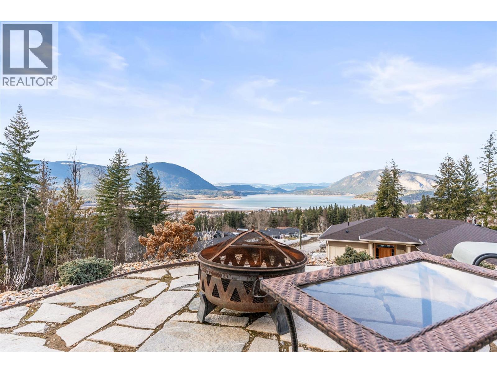 1021 17 AVENUE SE - 71