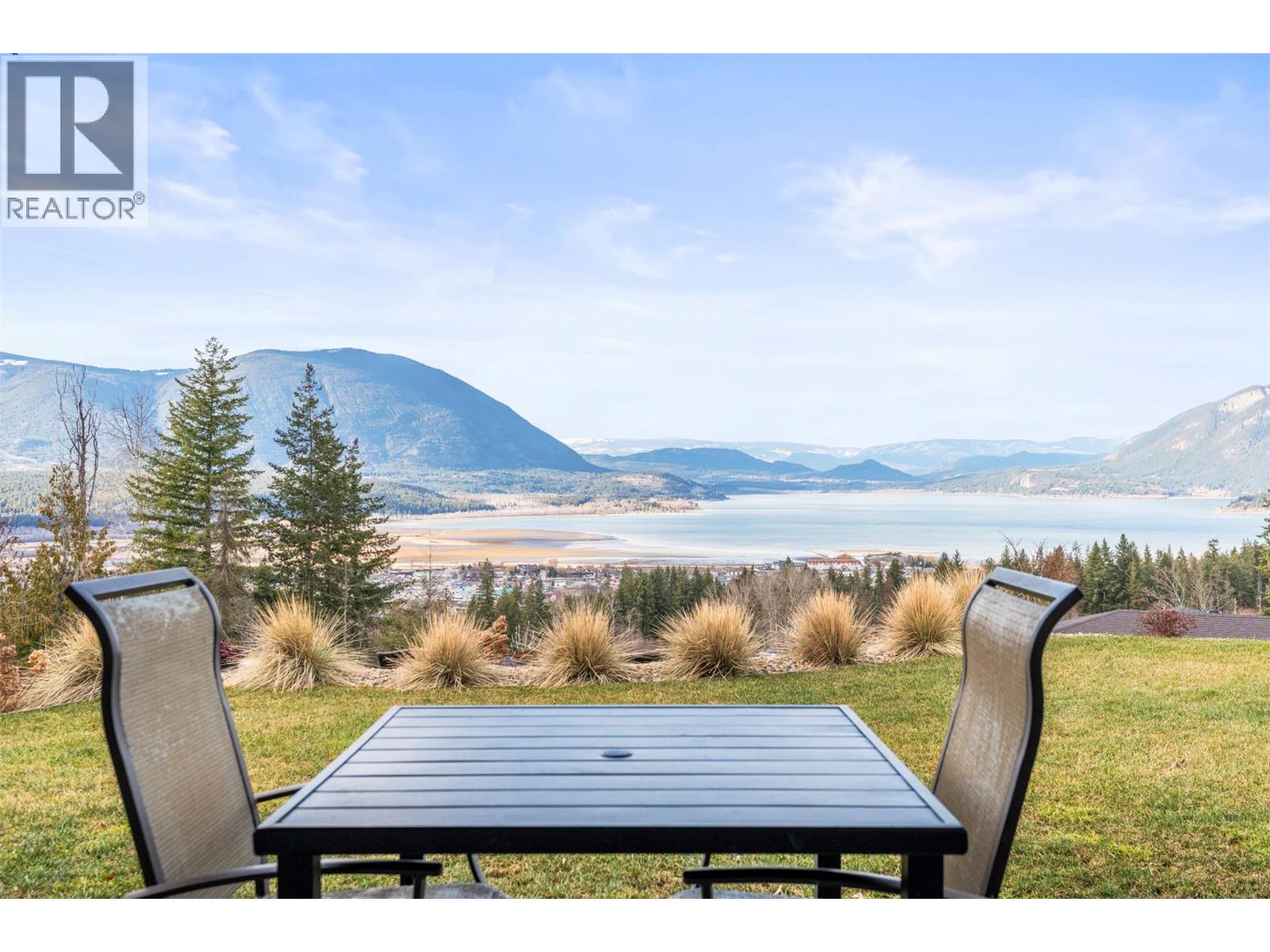 1021 17 AVENUE SE - 65