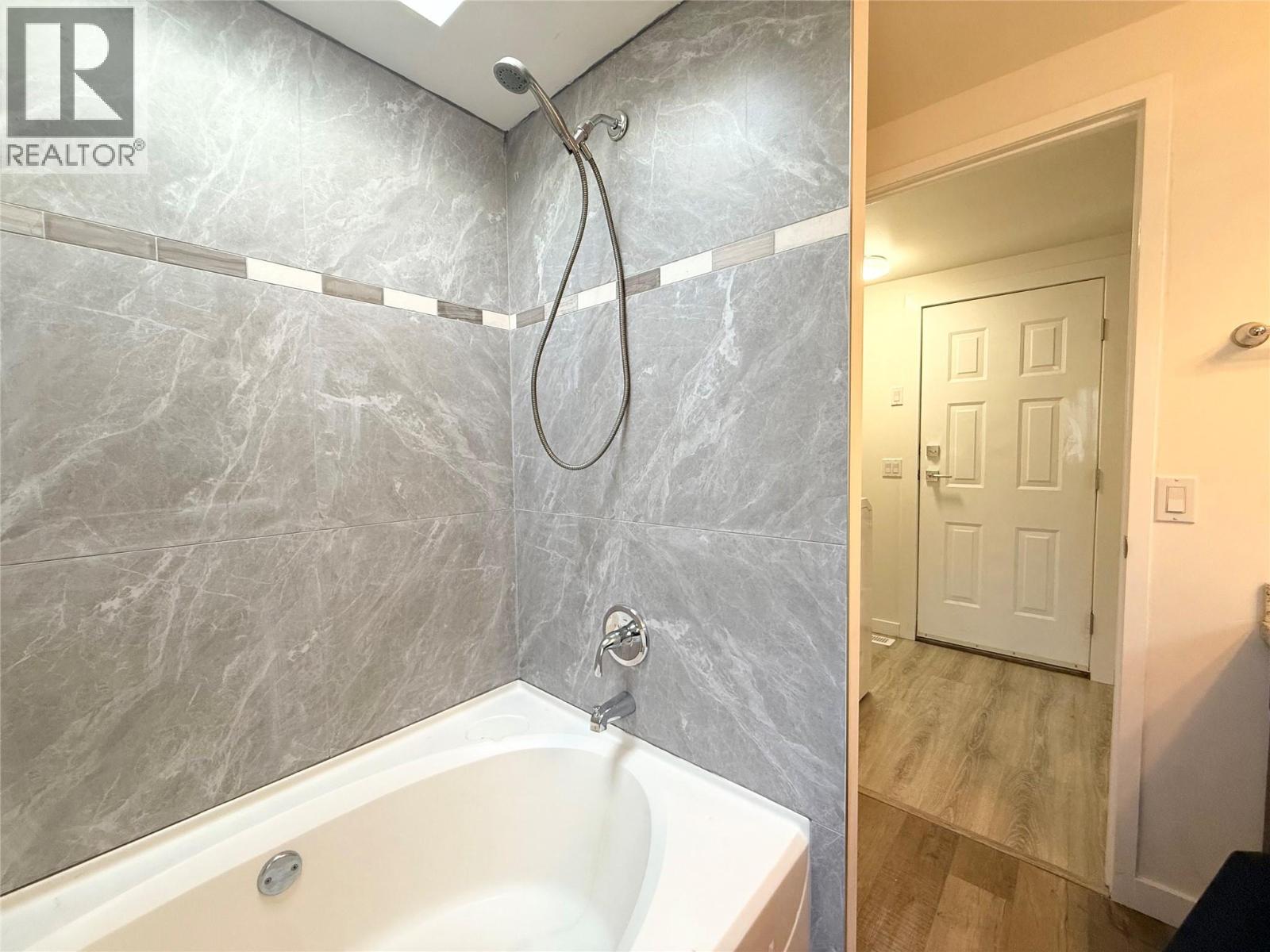 #12 2776 Clapperton Avenue - 19