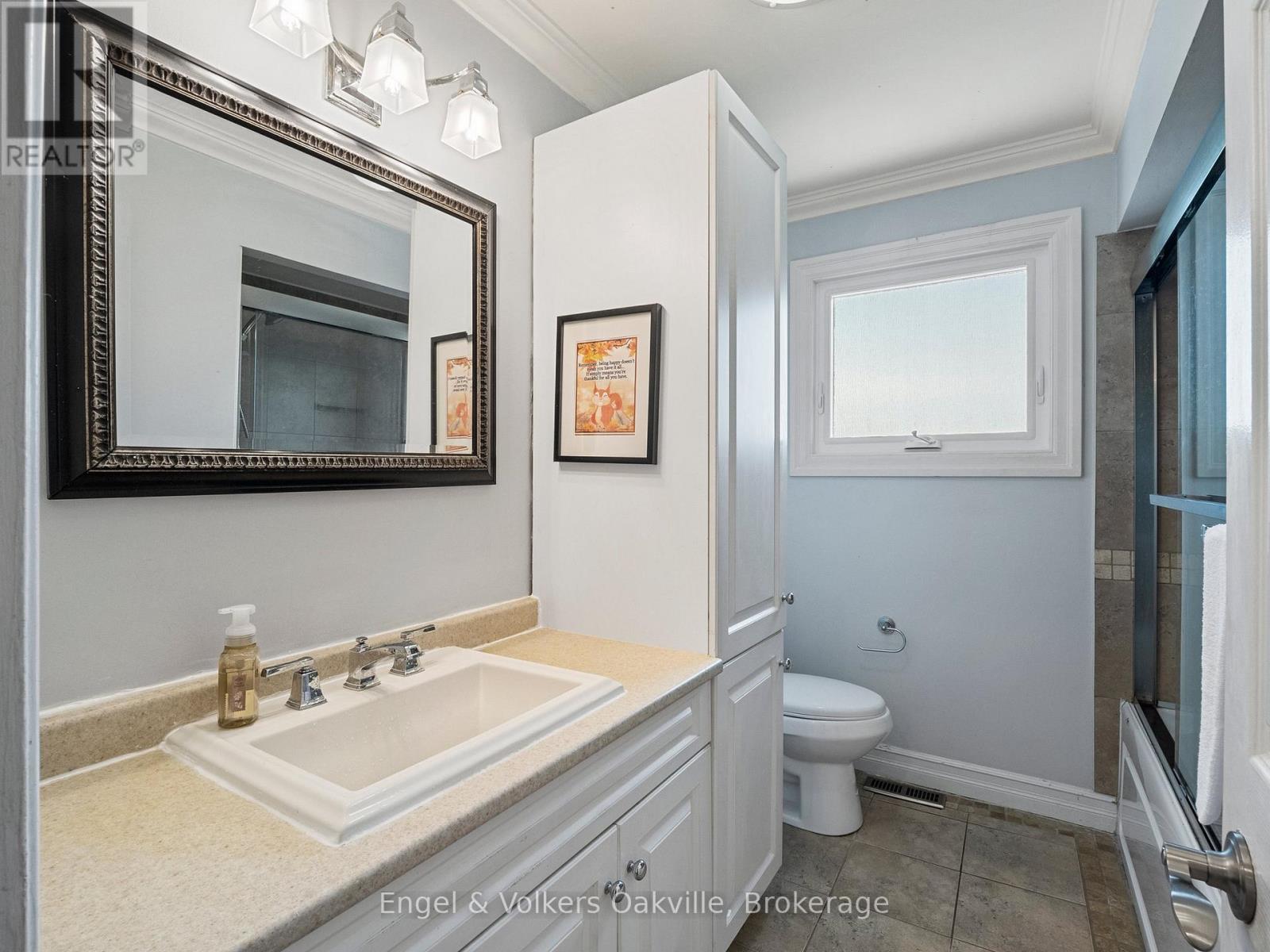2215 SPRINGFIELD COURT - 25