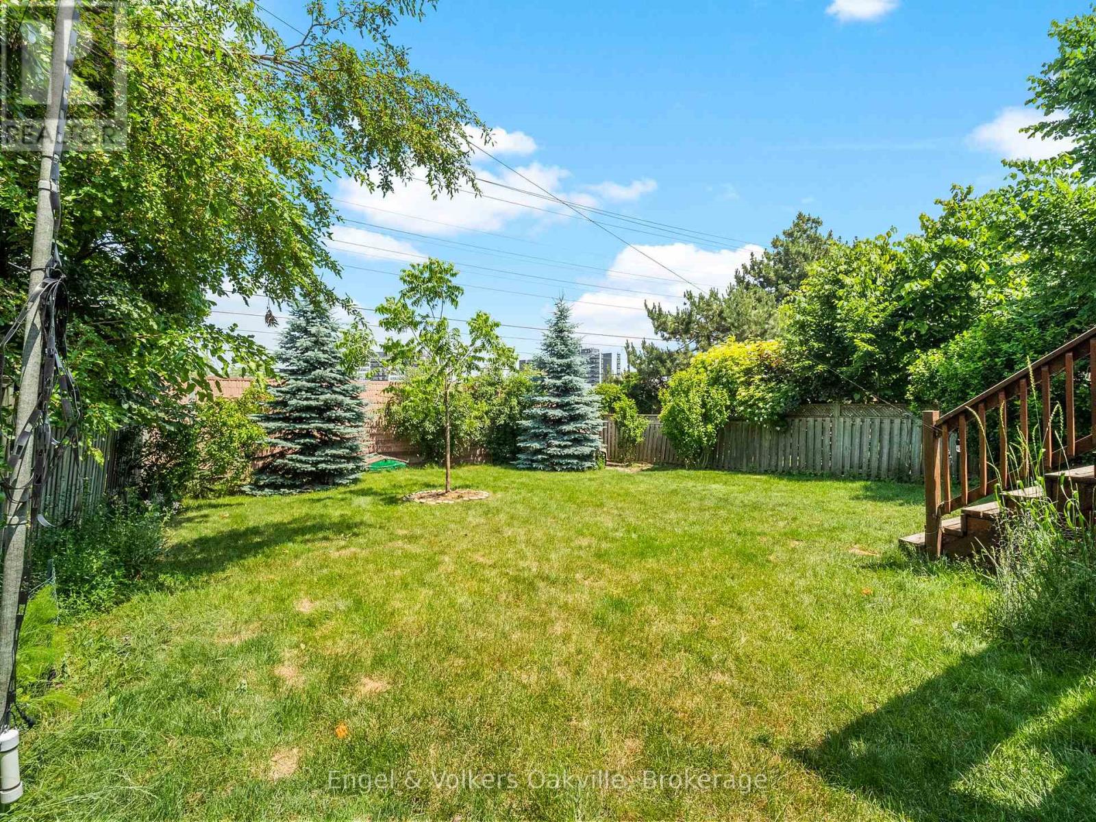 2215 SPRINGFIELD COURT - 37
