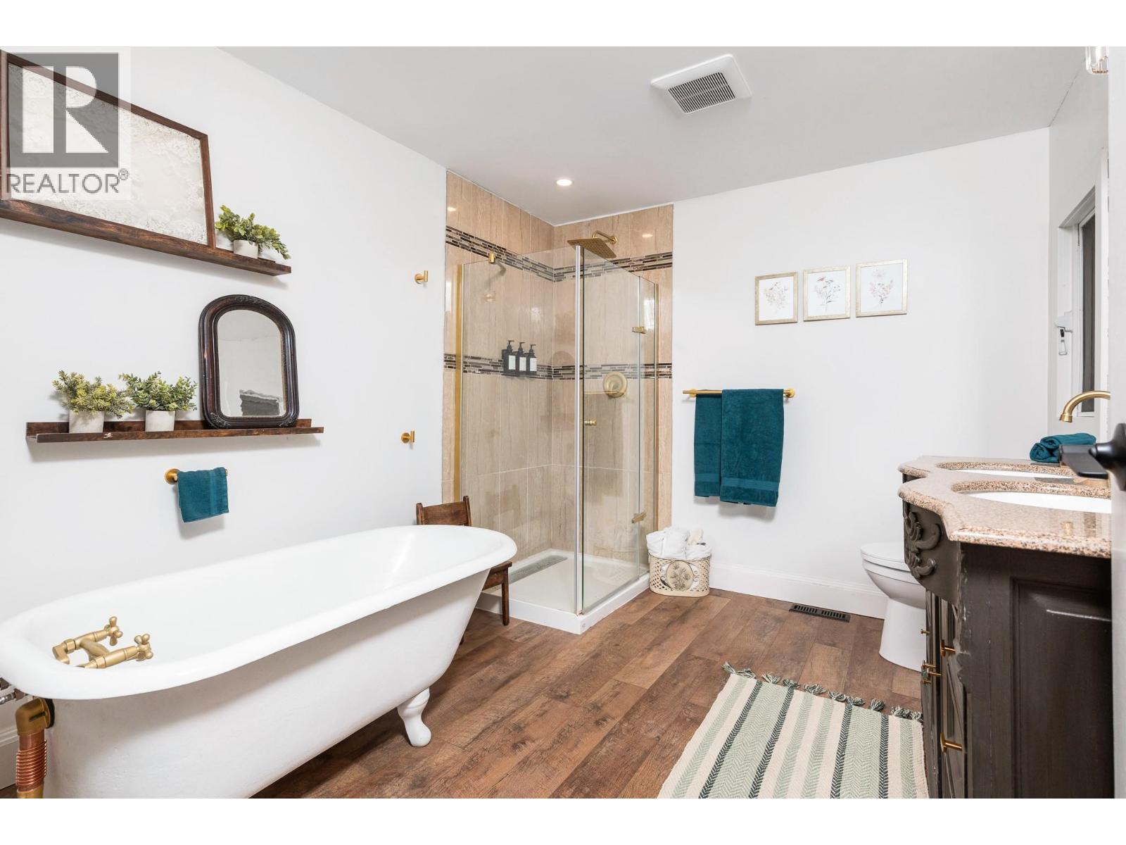 5221/5241 Hartnell Road, Vernon