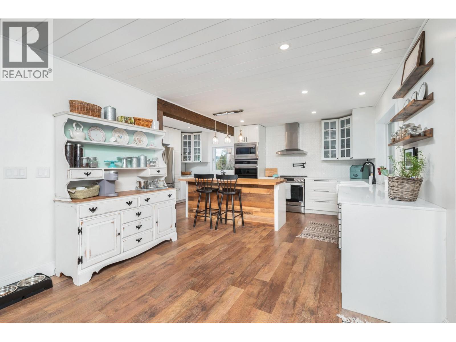 5221/5241 Hartnell Road, Vernon