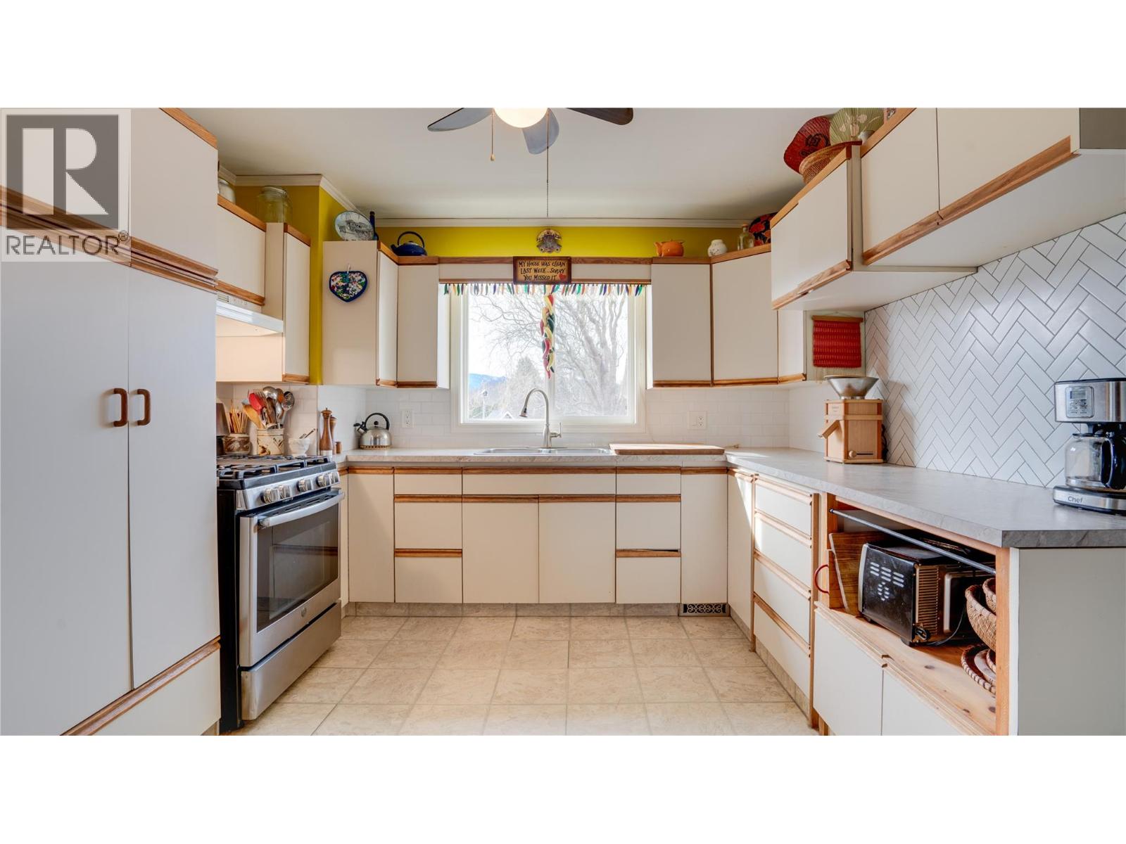 700 Bass Avenue, Enderby