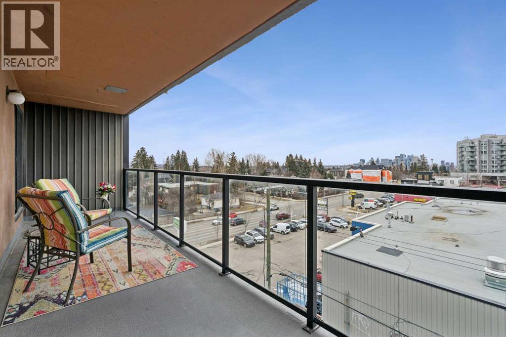 Single Family House for Sale in   A Street SW Richmond Calgary 