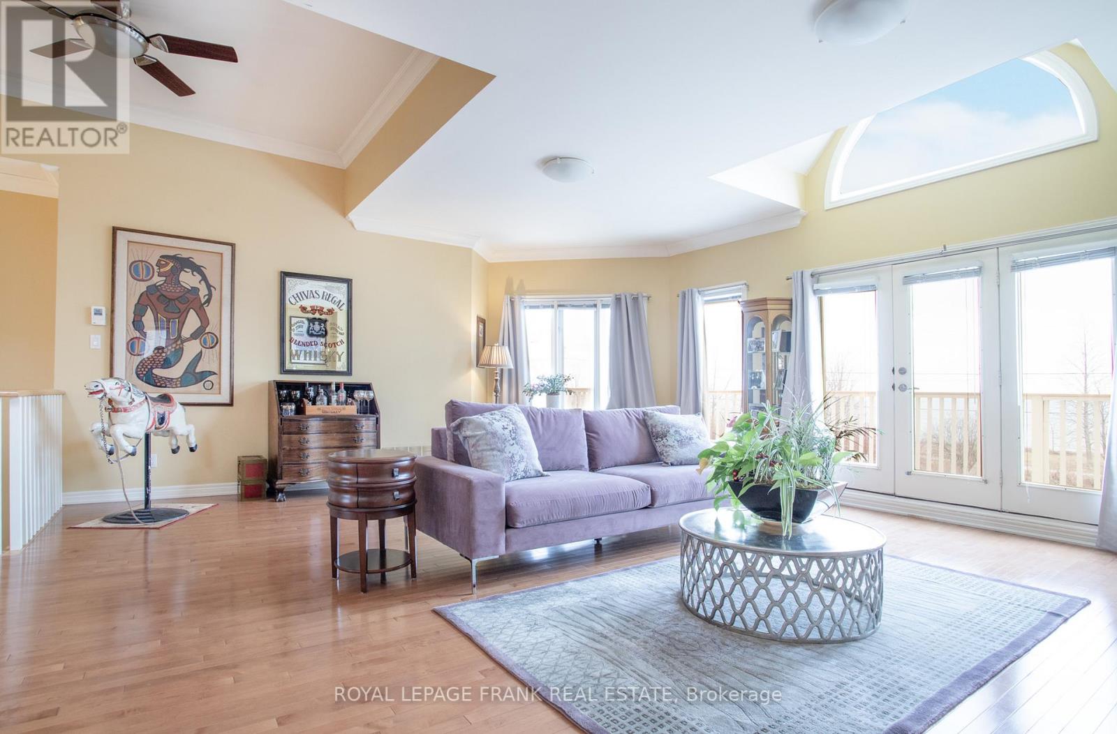 2940 LAKEVIEW BOULEVARD - 12