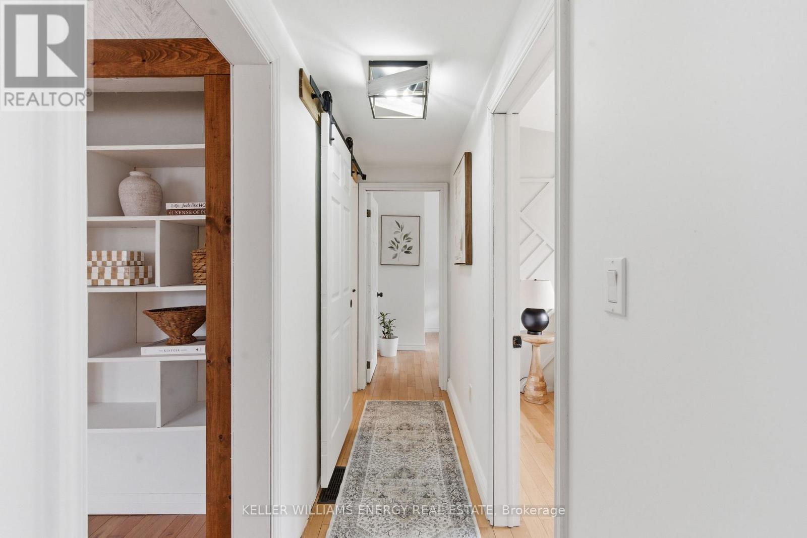 26 WELLINGTON STREET - 29