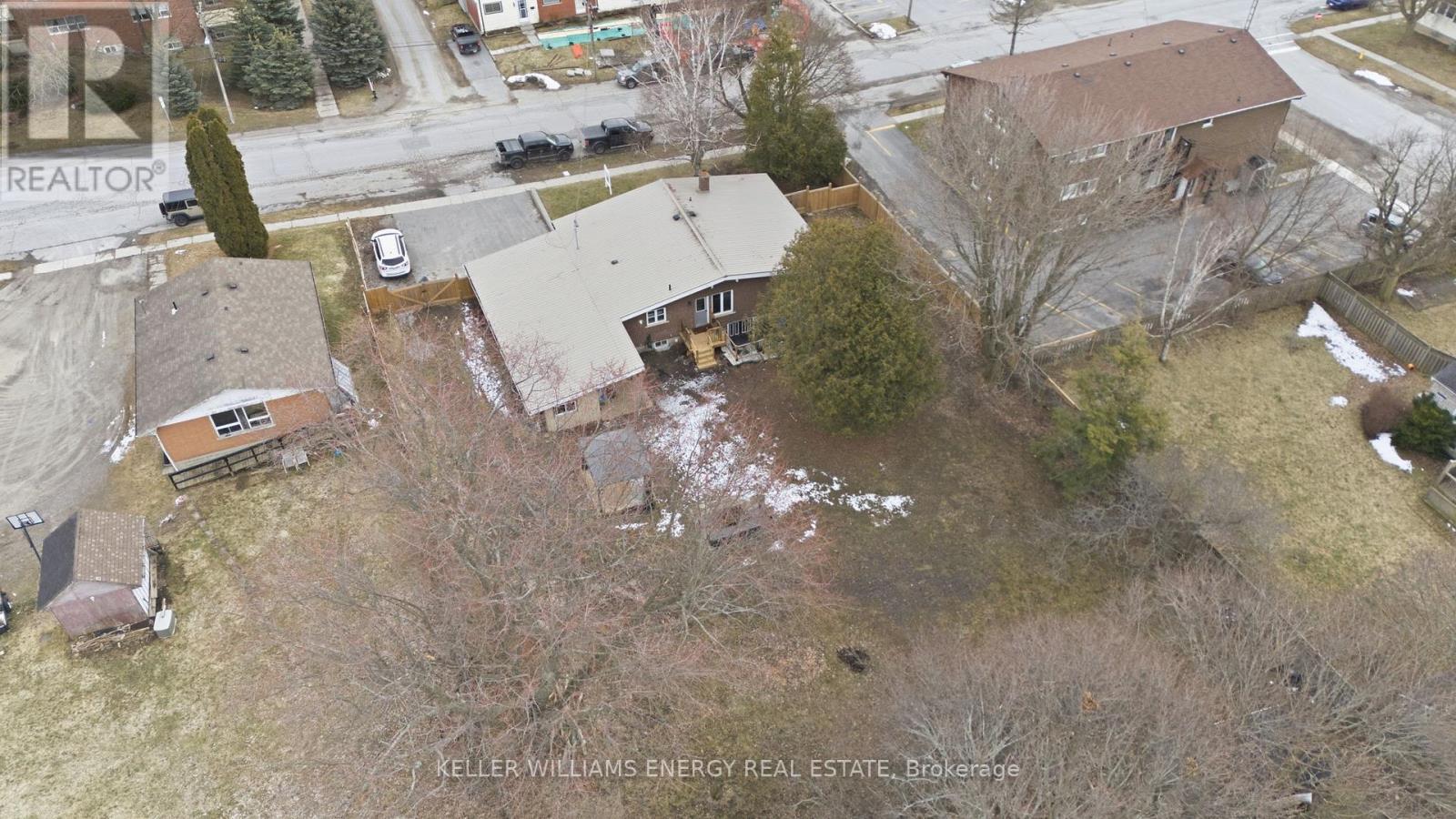26 WELLINGTON STREET - 45