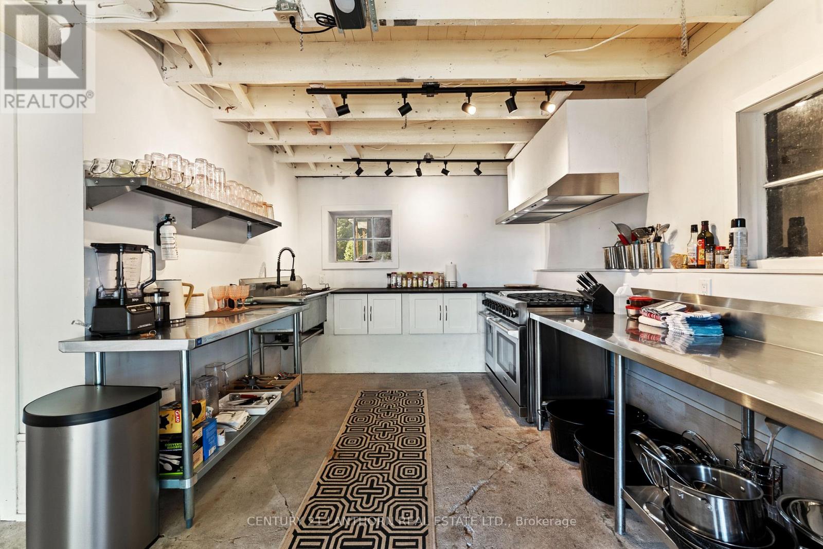 Commercial Kitchen