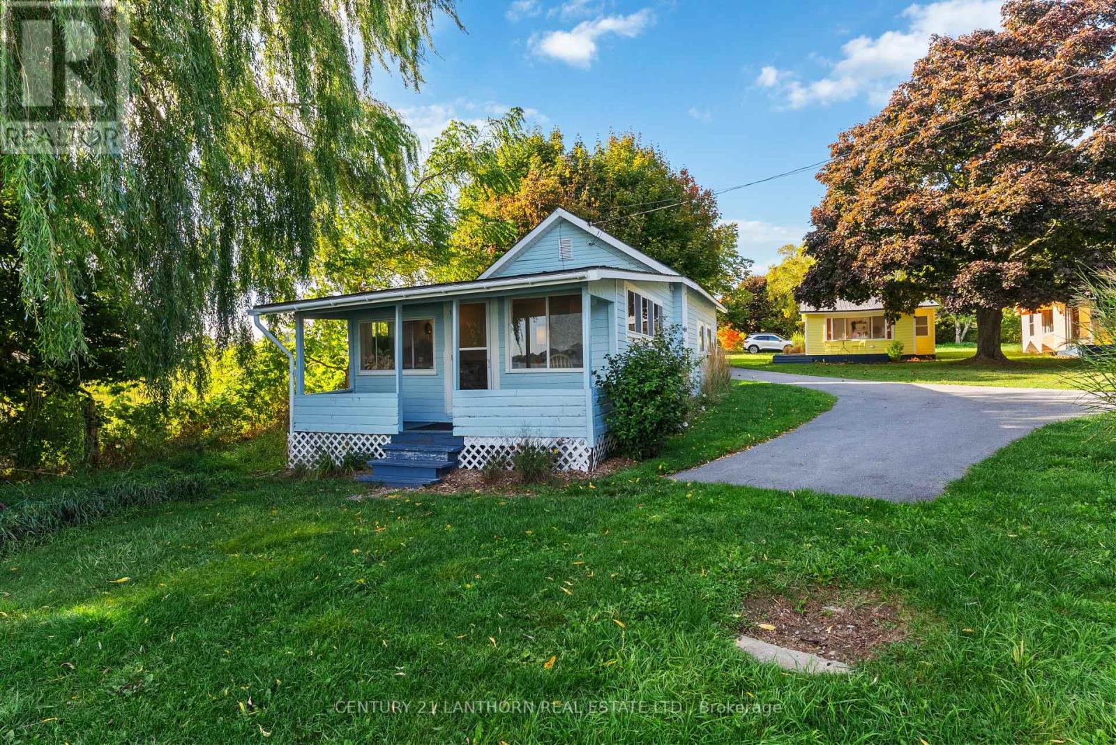 Cottage 3 (2 bed, full bath)