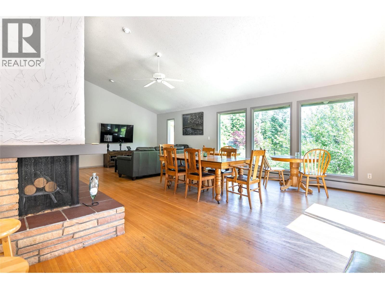 4200 Highway 23 S Highway S, Revelstoke