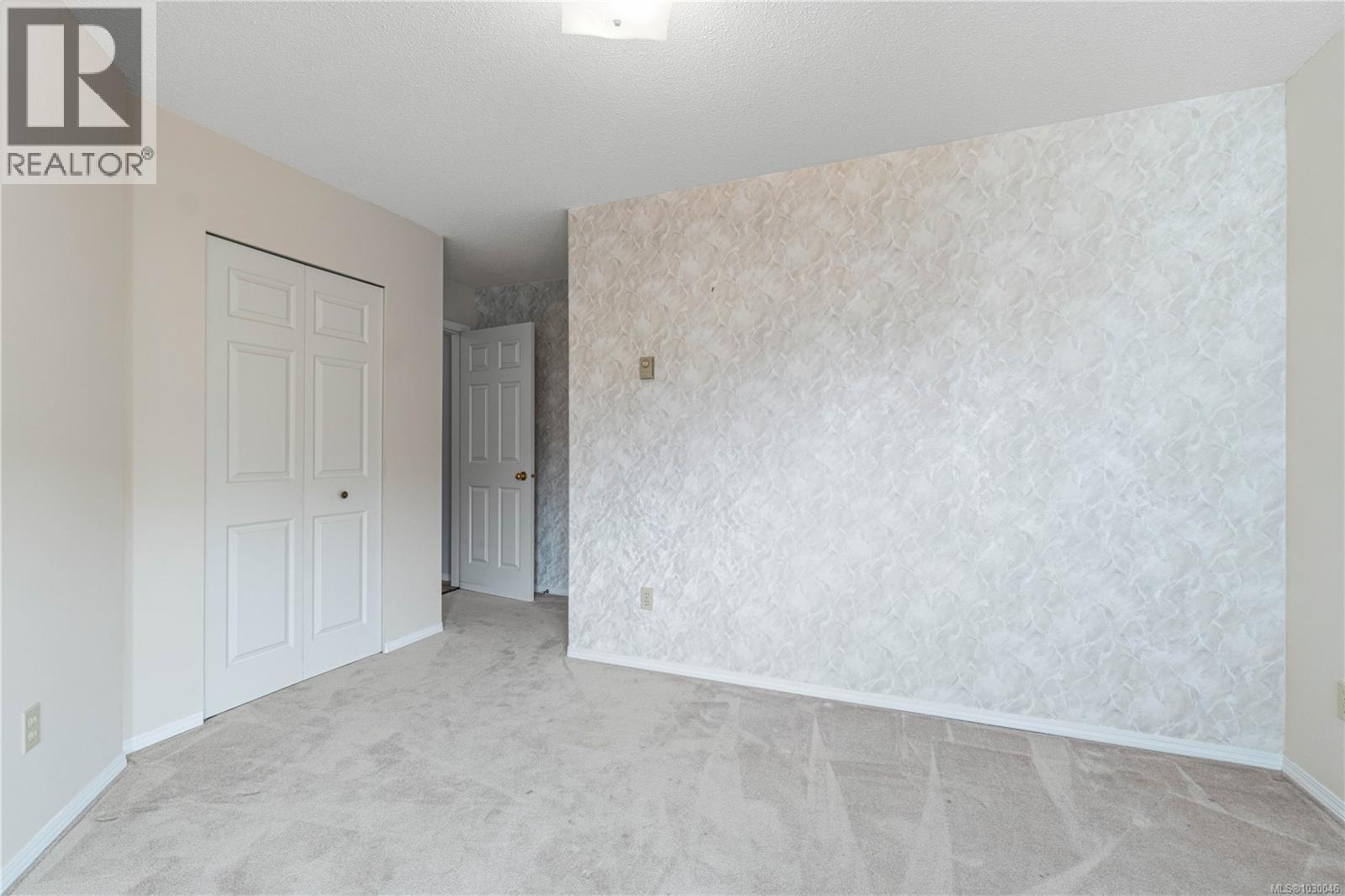 5351 FILLINGER CRES - 18