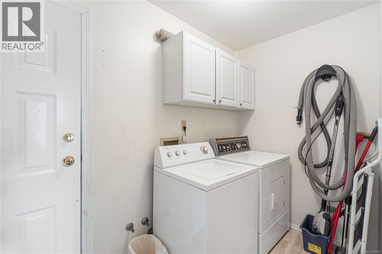 5351 FILLINGER CRES - 20