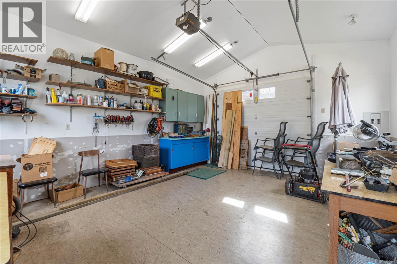 5351 FILLINGER CRES - 25