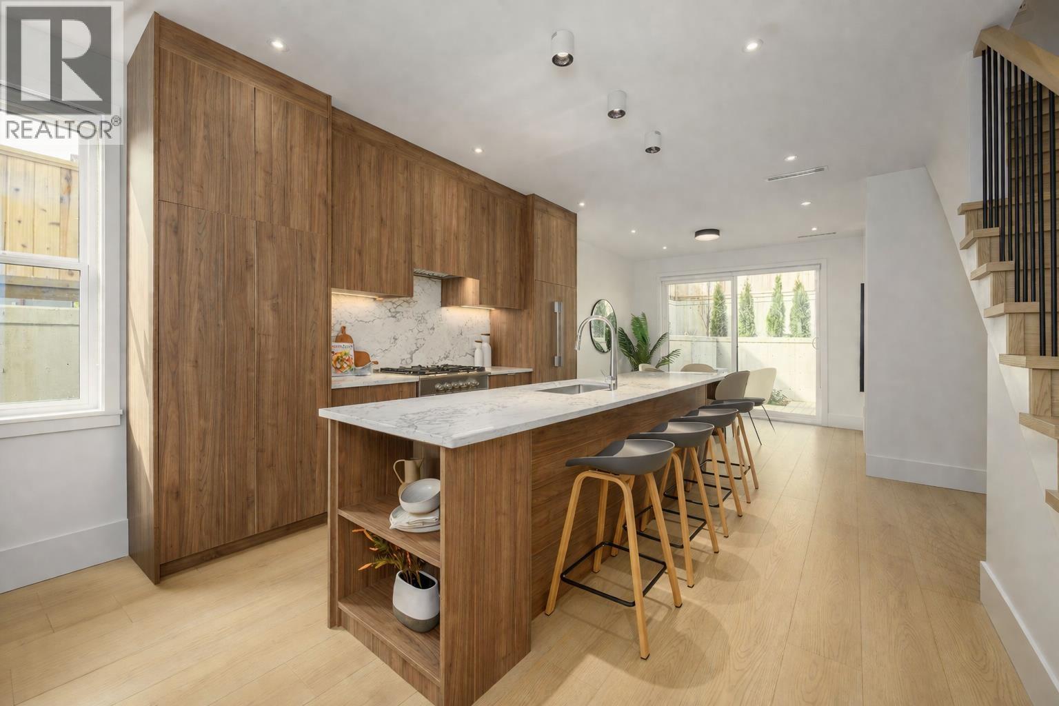 102 1125 CARTIER Avenue - photo 2