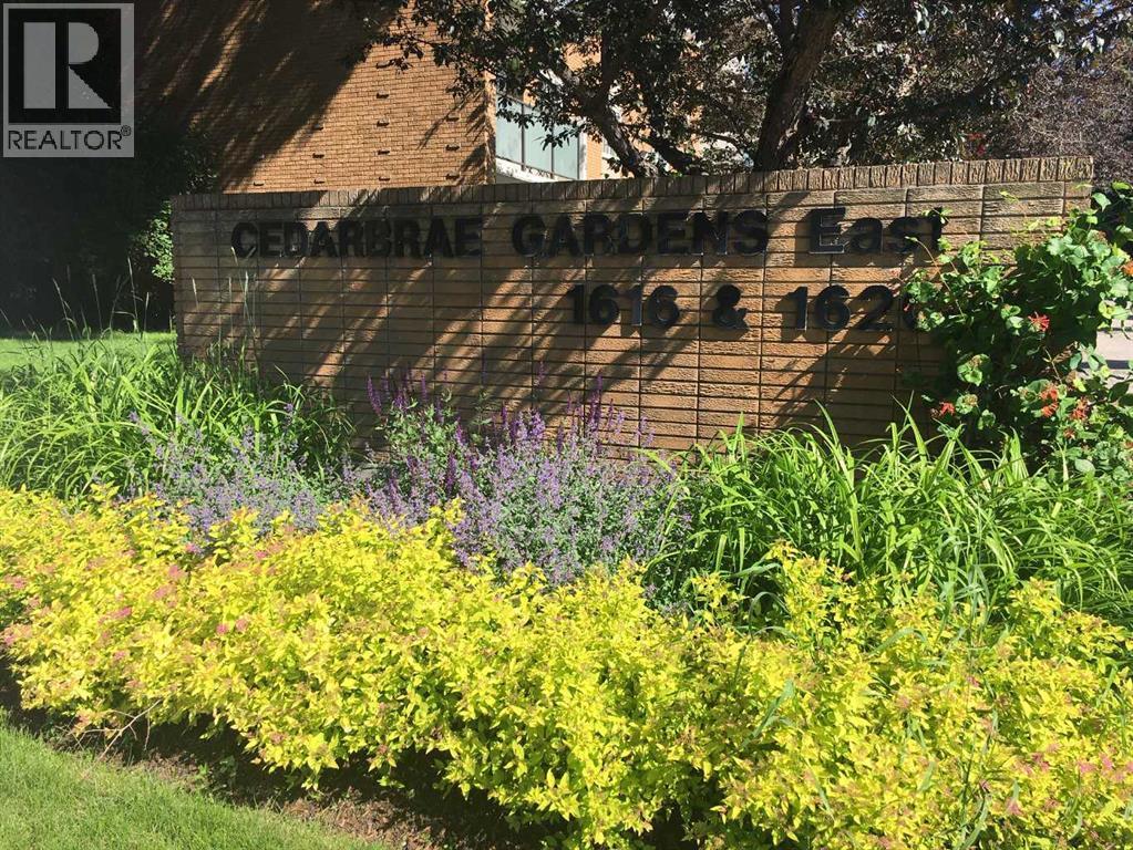 Single Family House for Sale in    Avenue NW Hounsfield Heights/Briar Hill Calgary 