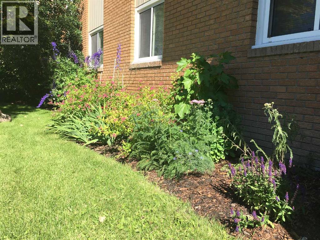 Single Family House for Sale in    Avenue NW Hounsfield Heights/Briar Hill Calgary 