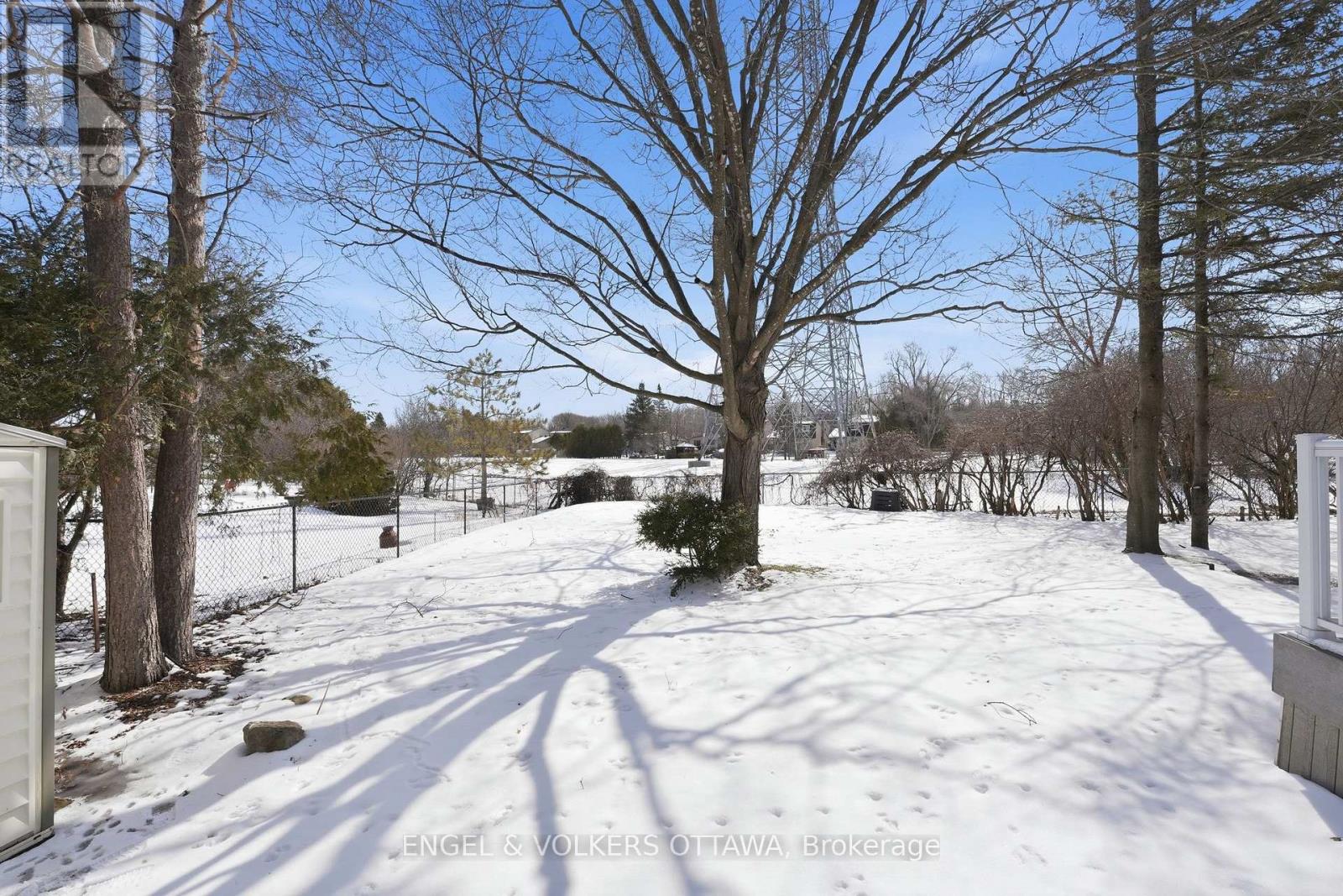 113 BENLEA DRIVE, Ottawa, Ontario