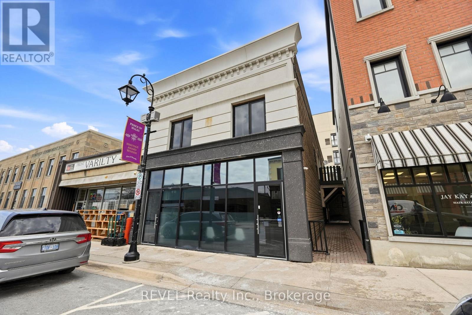 2 - 14 FRONT STREET N