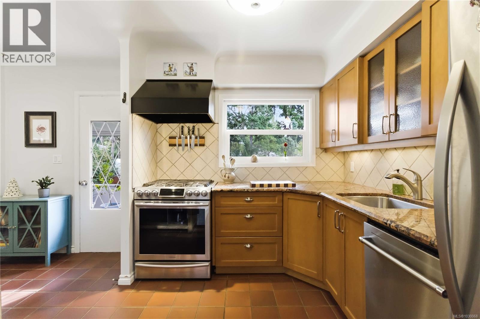  751 Cameo Street, Saanich