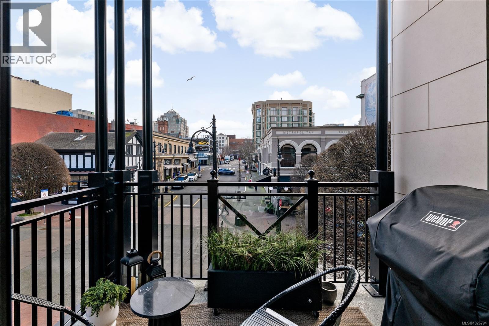 #203 888 GOVERNMENT ST - 11