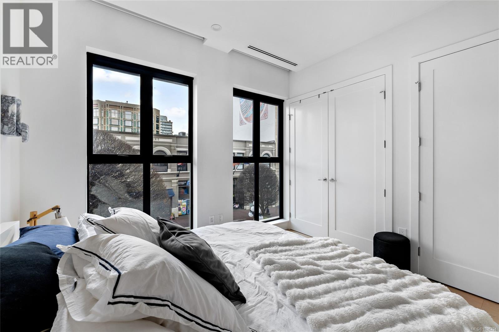 #203 888 GOVERNMENT ST - 16