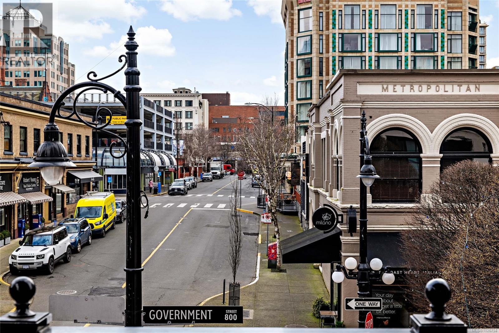 #203 888 GOVERNMENT ST - 25