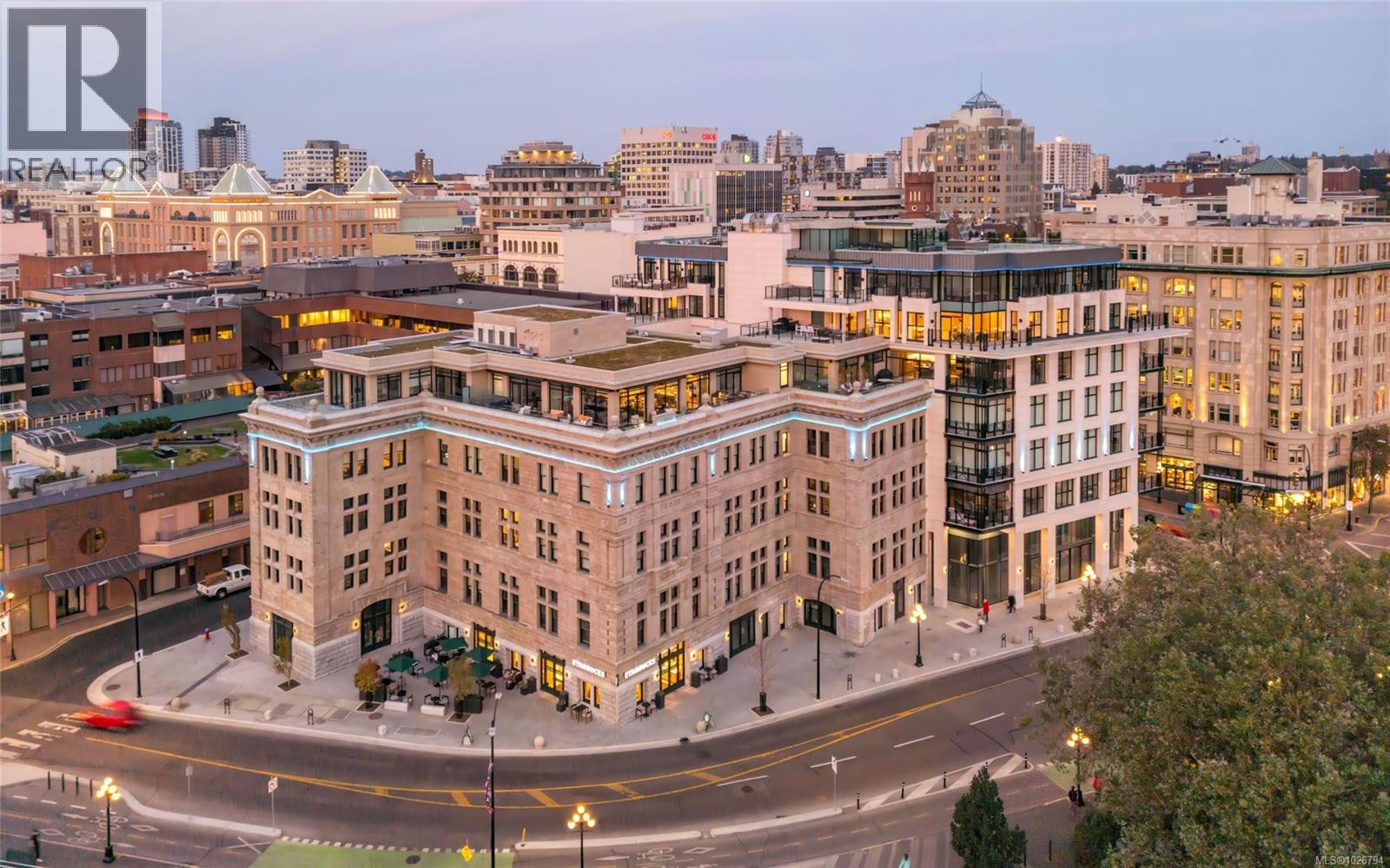 #203 888 GOVERNMENT ST - 31