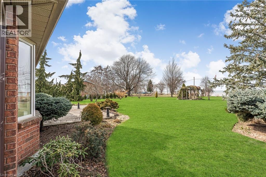 3503 LAKESHORE ROAD - 38
