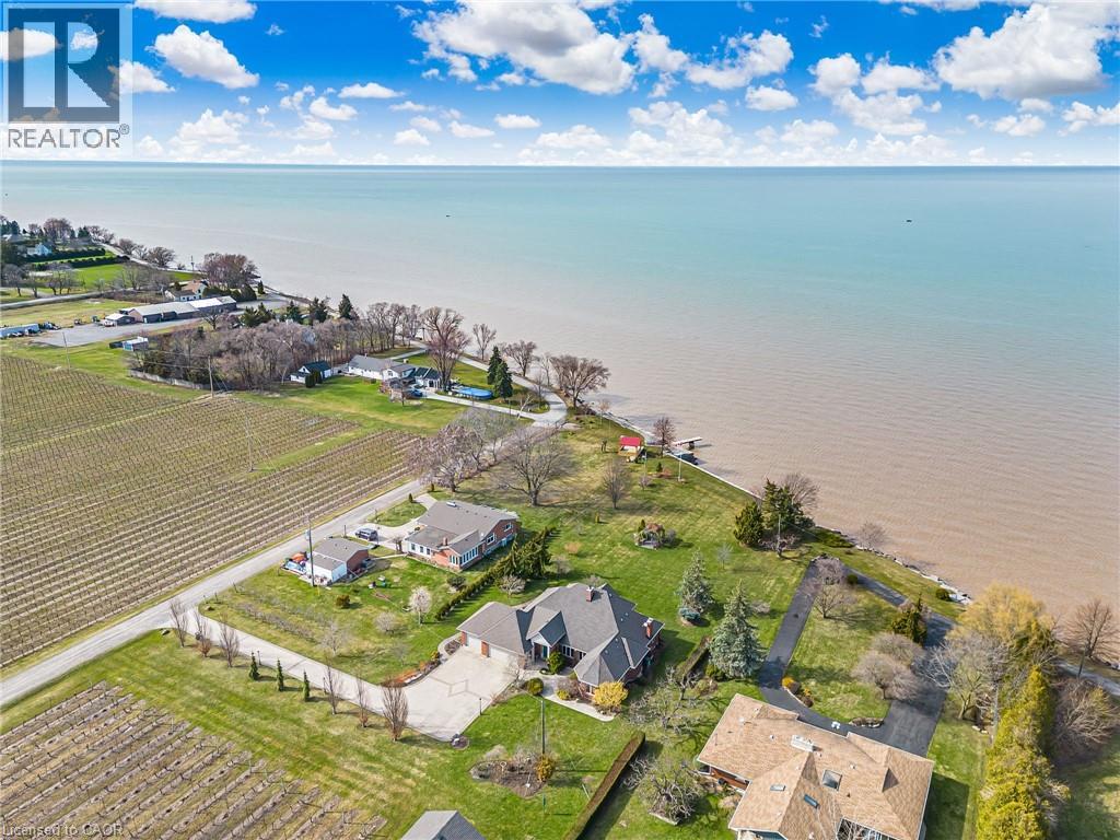 3503 LAKESHORE ROAD - 4