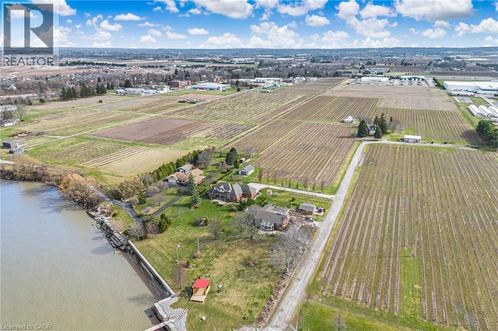 3503 LAKESHORE ROAD - 42