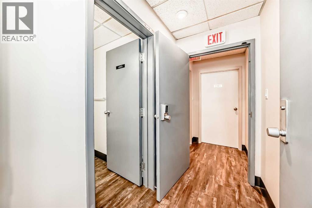 Business for Sale in    Avenue NW Hillhurst Calgary 