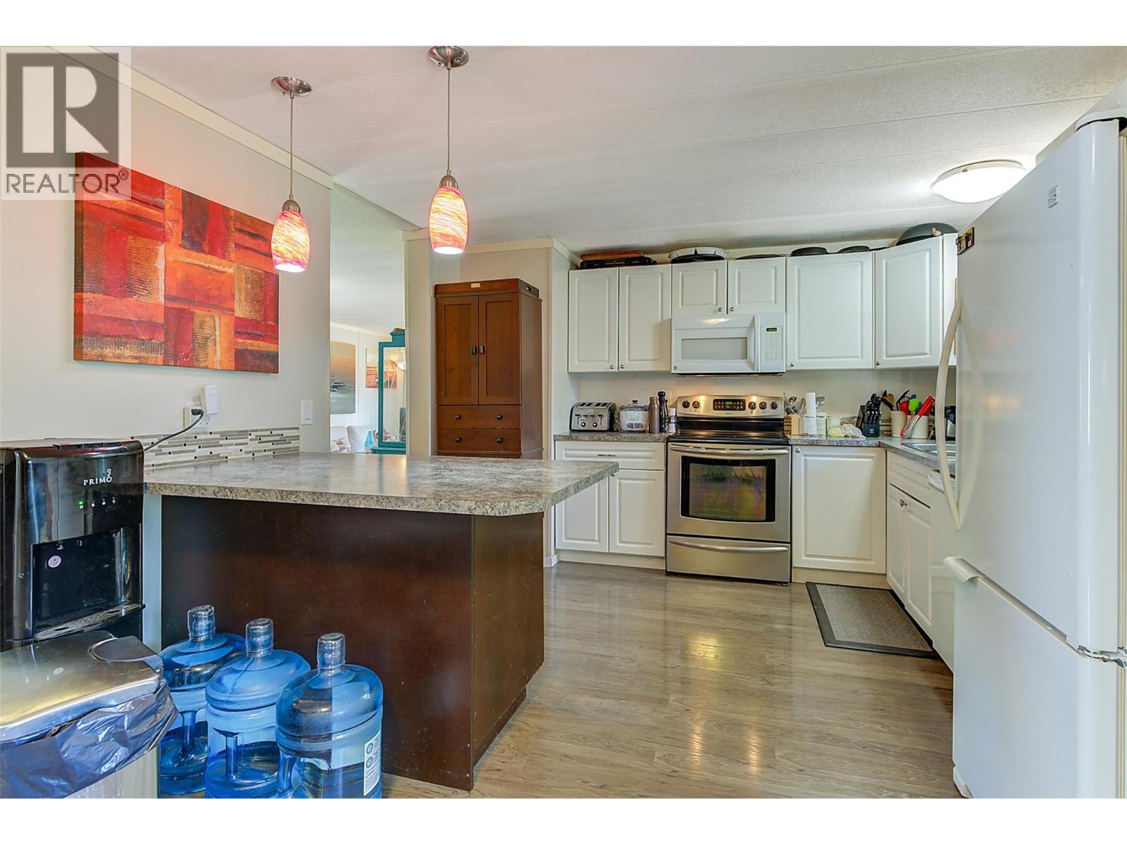 30 1860 Boucherie Road, Westbank