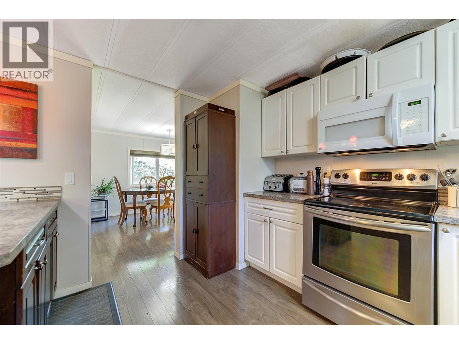 30 1860 Boucherie Road, Westbank