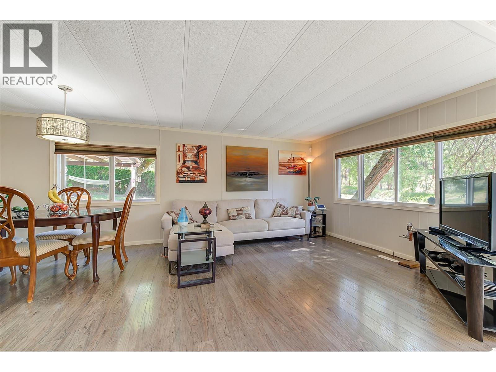 30 1860 Boucherie Road, Westbank