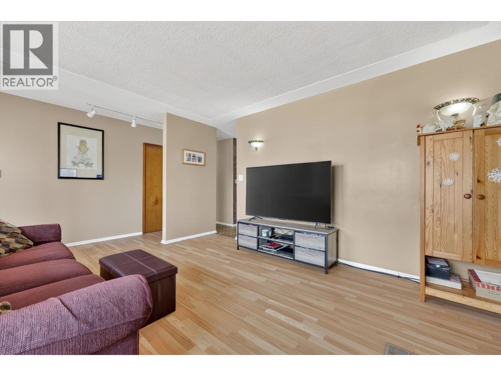 651 Bay Avenue, Kelowna