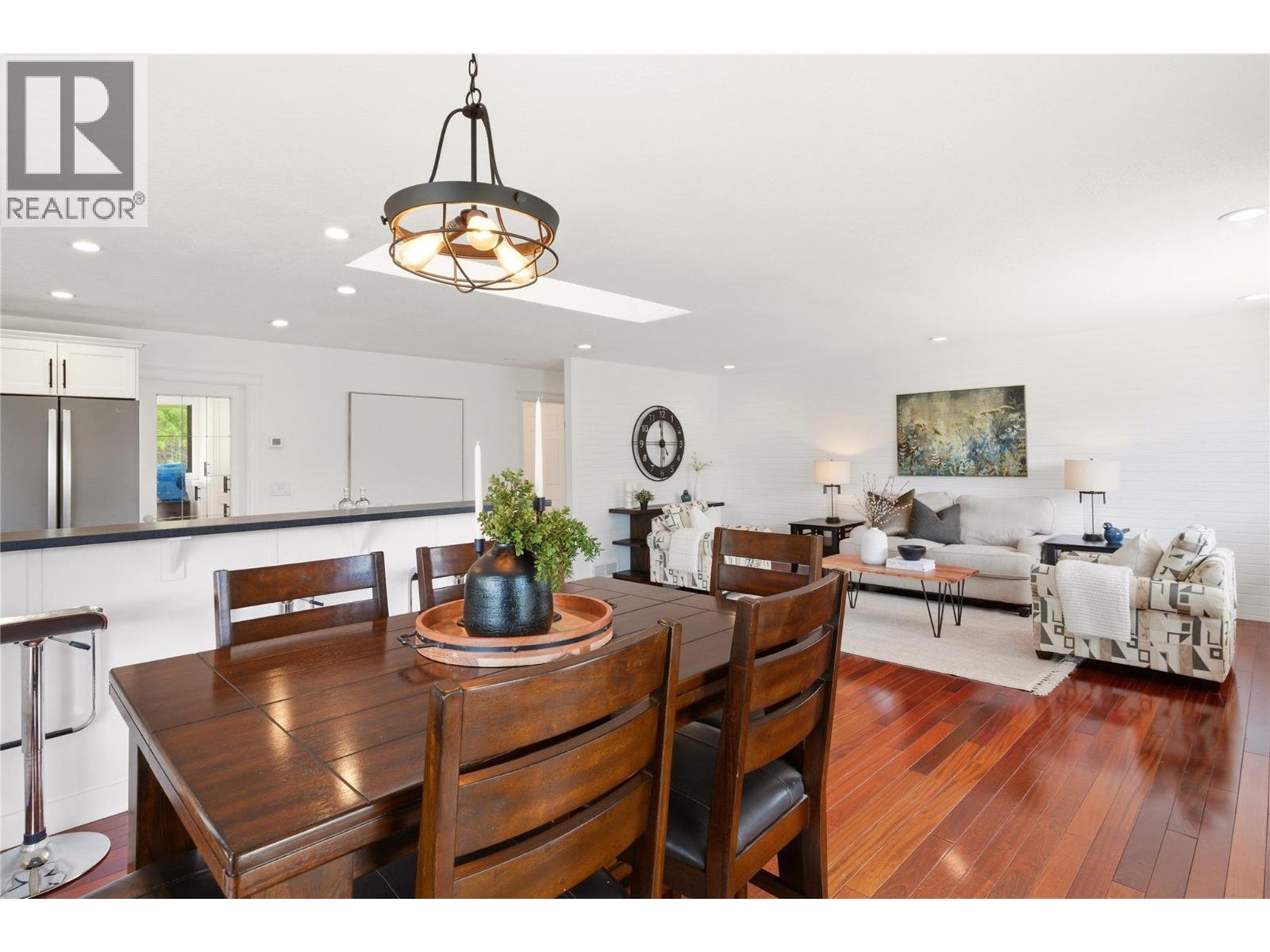  1130 Lynn Court, Kelowna