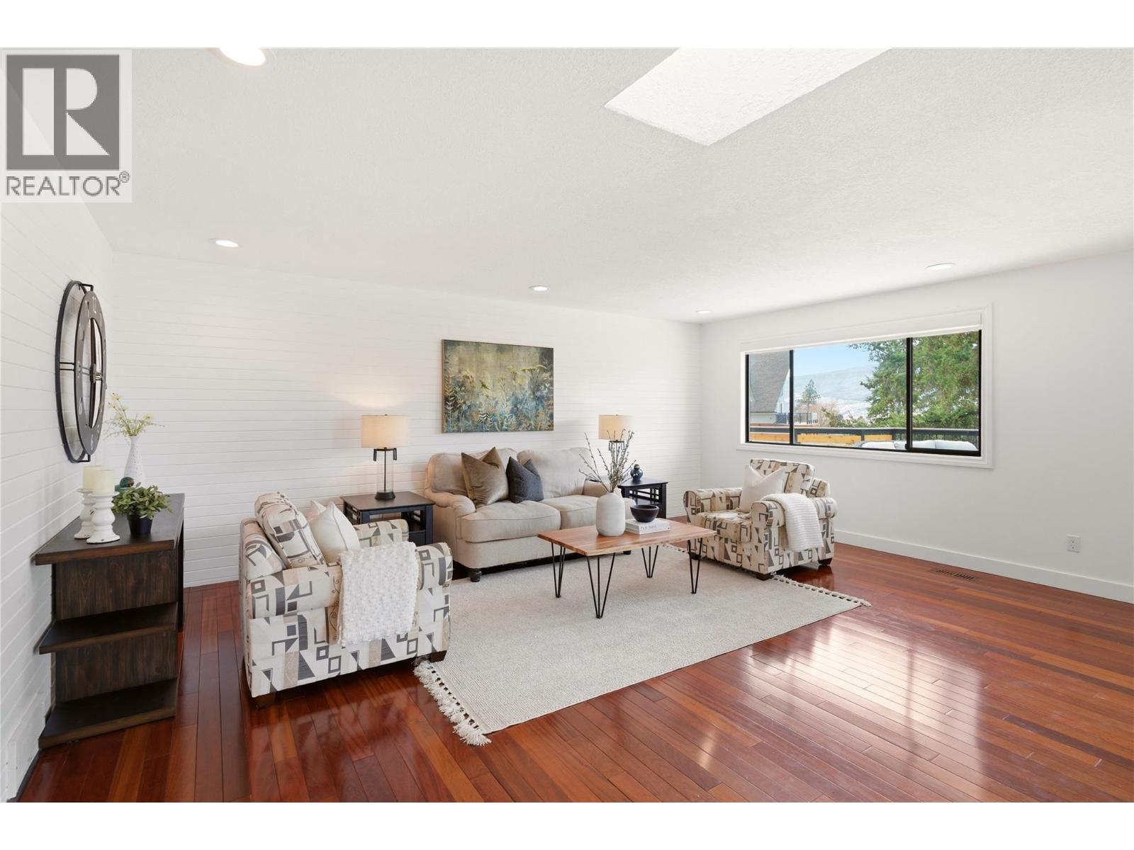  1130 Lynn Court, Kelowna